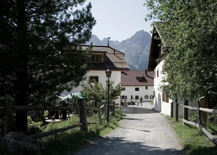 Alpengasthof Crusch Alba Ed Alvetern, S-Charl Scuol